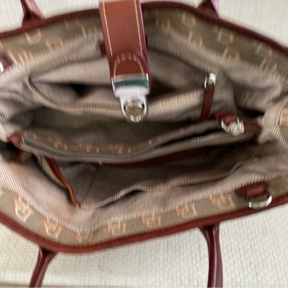 Dooney & Bourke Monogram Signature - Picture 7 of 11